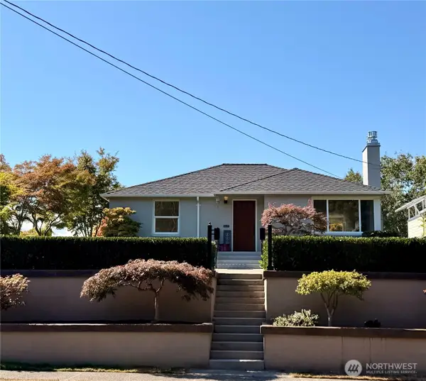 3803 29th Avenue W, Seattle, WA 98199