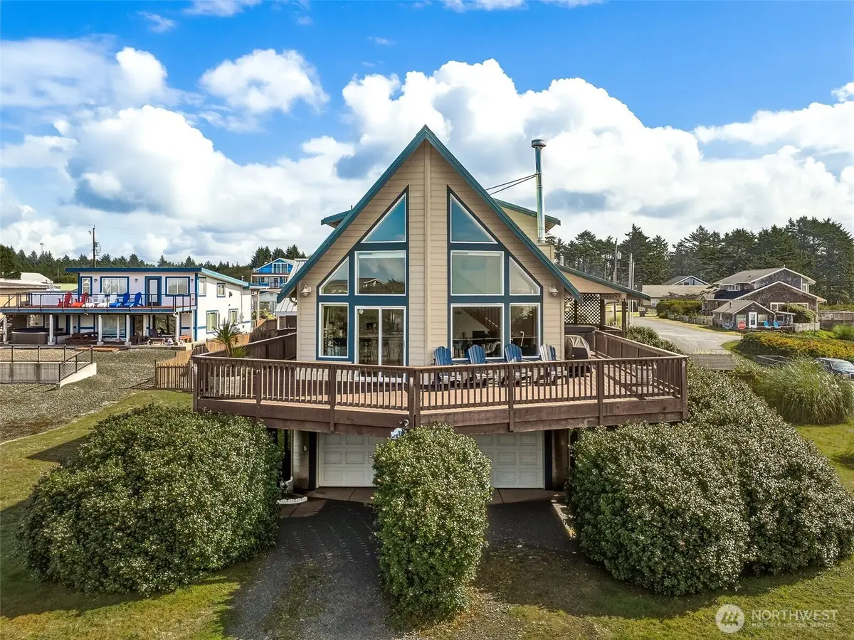 33 1st Street S, Pacific Beach, WA 98571 - #1