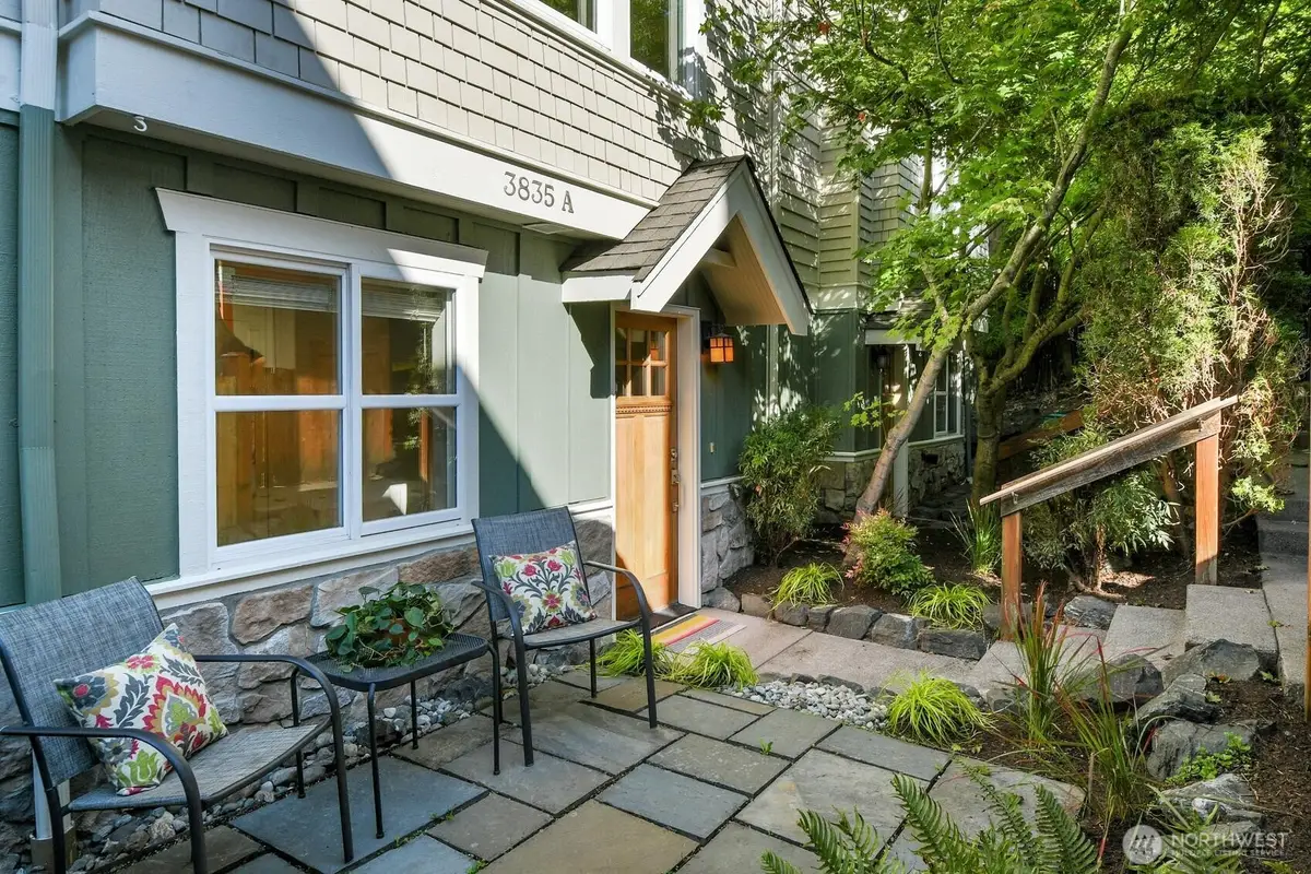 3835 Interlake Avenue N, Seattle, WA 98103 - #1