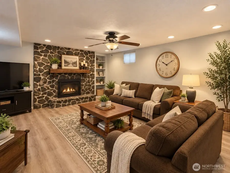 808 E Oak Street, Othello, WA 99344 - #3
