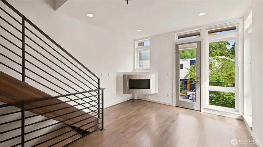 7459 Woodlawn Avenue Ne #A, Seattle, WA 98115 - #3
