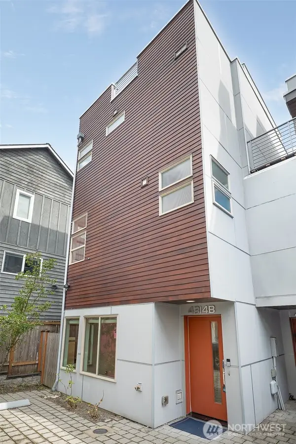 4314 Whitman Avenue N #B, Seattle, WA 98103