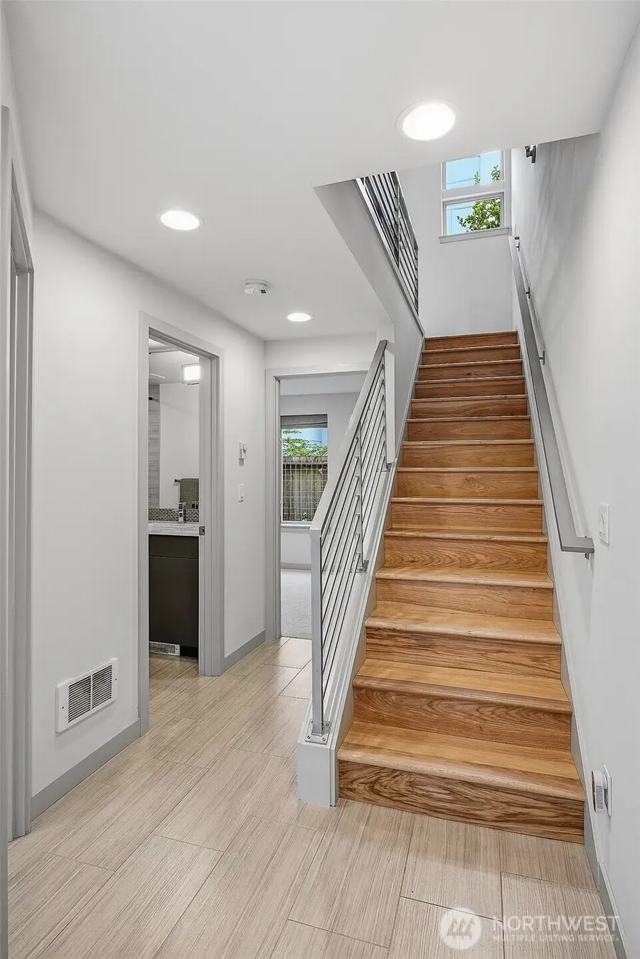 4314 Whitman Avenue N #B, Seattle, WA 98103 - #3