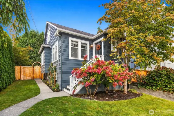 3613 35th Avenue Sw, Seattle, WA 98126