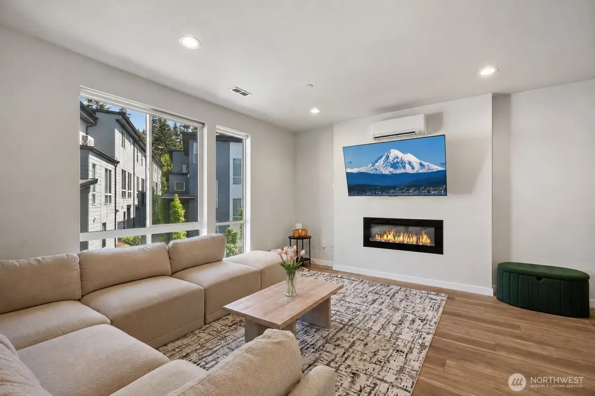 2527 Gibson Road #C4, Everett, WA 98204 - #1