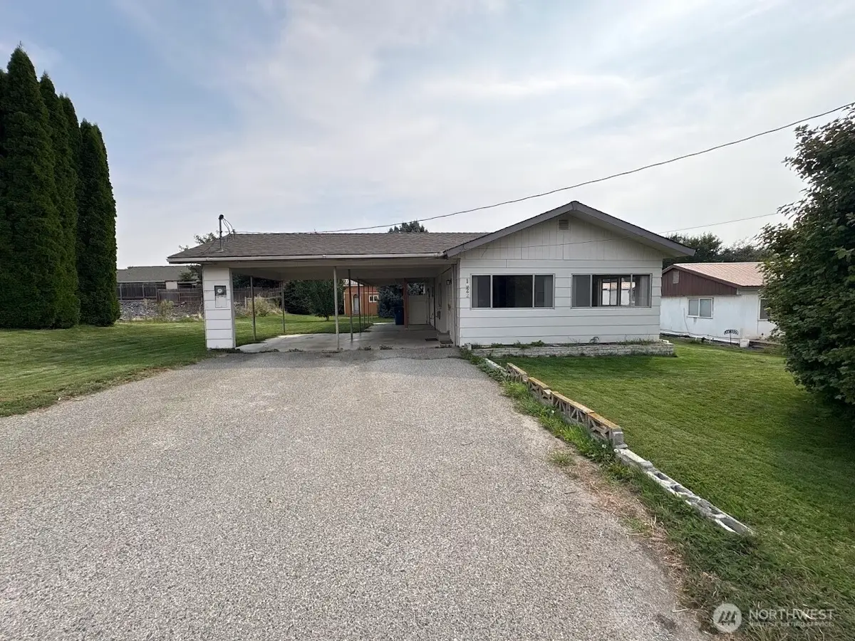1822 SE Soden Street Ne, East Wenatchee, WA 98802 - #1