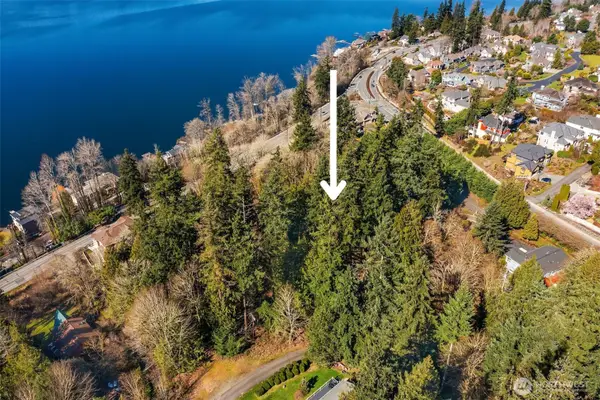 11 205th Avenue Ne #17-24, Sammamish, WA 98075