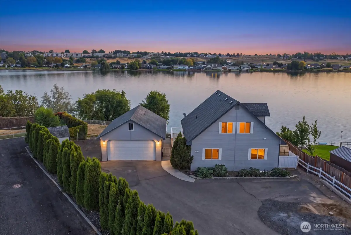 1317 W Lakeside Drive, Moses Lake, WA 98837 - #1