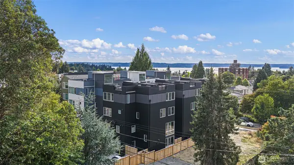 6318 41st Avenue Sw #F, Seattle, WA 98136