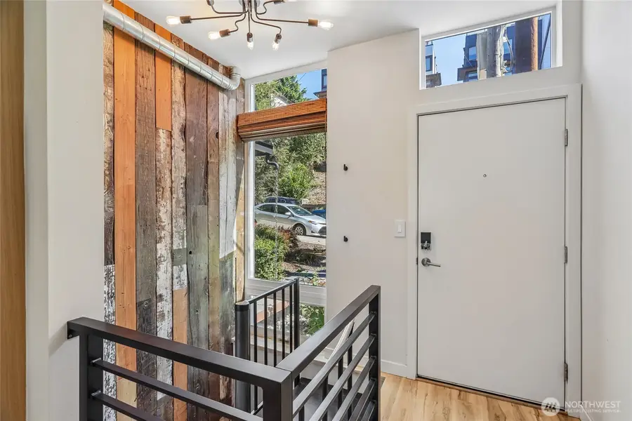 3857 21st Avenue Sw, Seattle, WA 98106 - #3