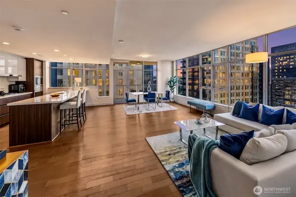 583 Battery Street #3701N, Seattle, WA 98121