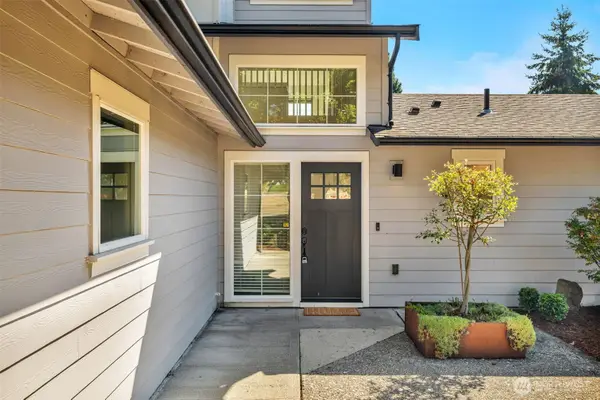 1015 S 202nd Street, Des Moines, WA 98198