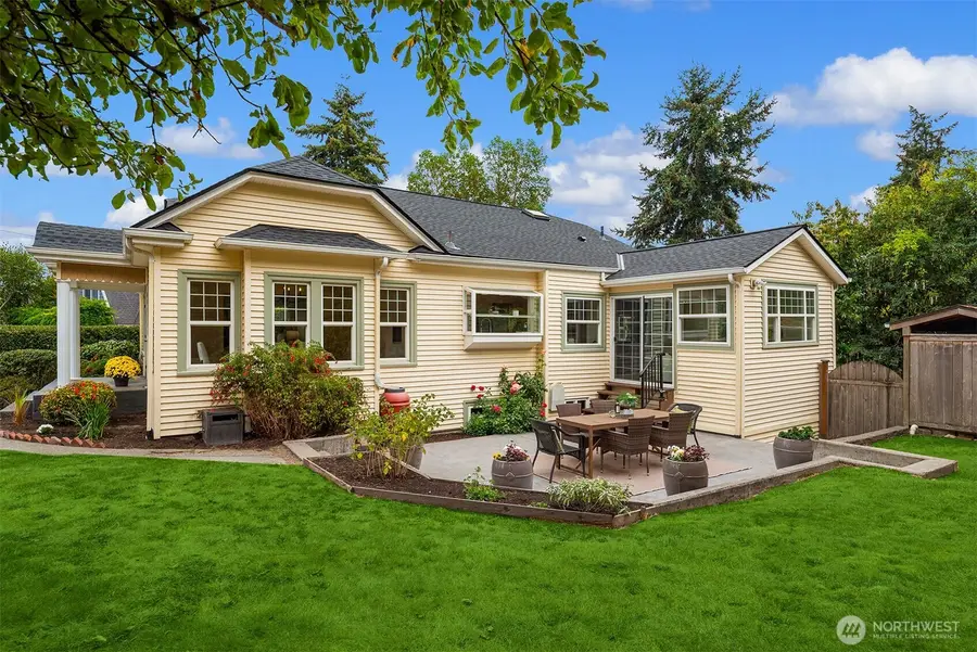 1736 Palm Avenue Sw, Seattle, WA 98116 - #2