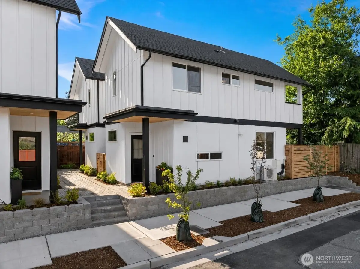 9008 5th Avenue S, Seattle, WA 98108 - #1