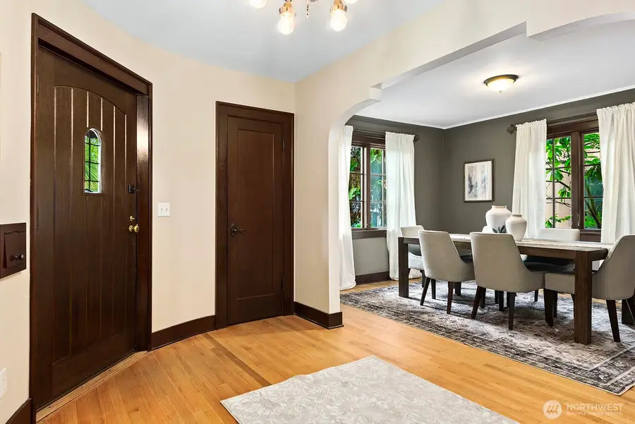 6238 25th Avenue Ne, Seattle, WA 98115 - #2