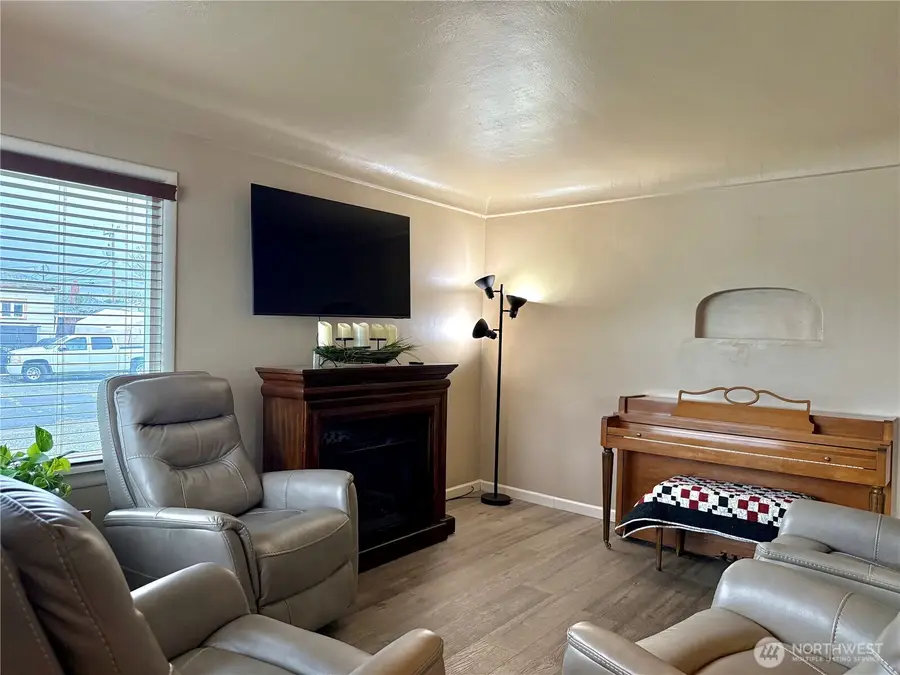 210 W 4th Avenue, Odessa, WA 99159 - #2