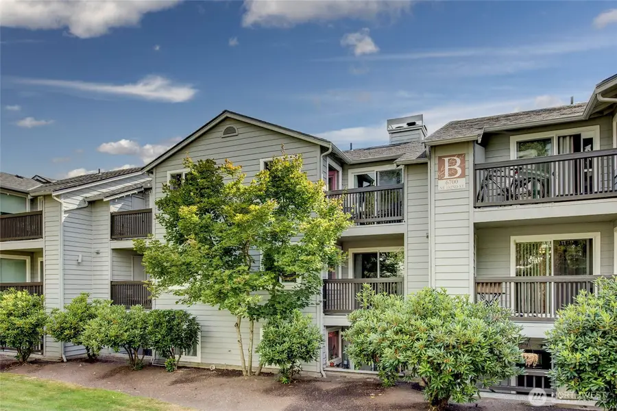 6700 NE 182nd Street #B202, Kenmore, WA 98028 - #3