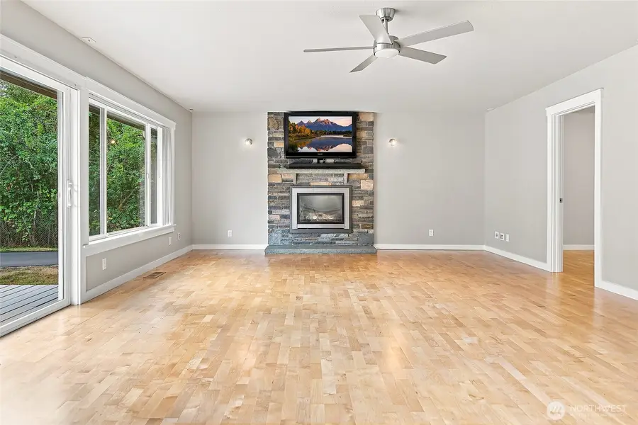 18724 80th Avenue Ne, Kenmore, WA 98028 - #3