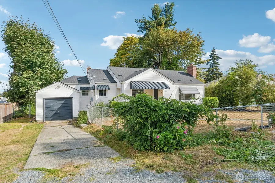 1048 S 100th Street, Seattle, WA 98168 - #2