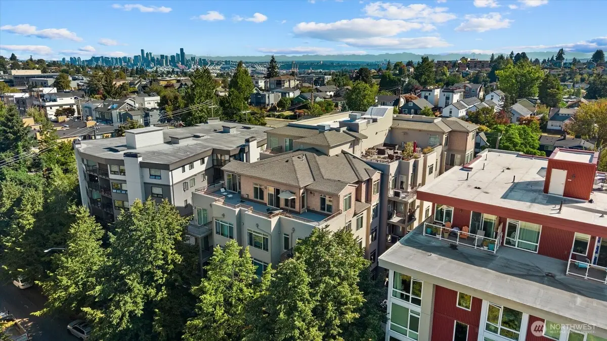 5016 California Avenue Sw #302, Seattle, WA 98136 - #1