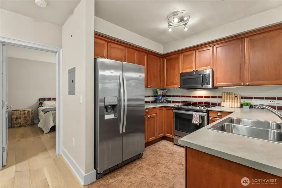 5016 California Avenue Sw #302, Seattle, WA 98136 - #3