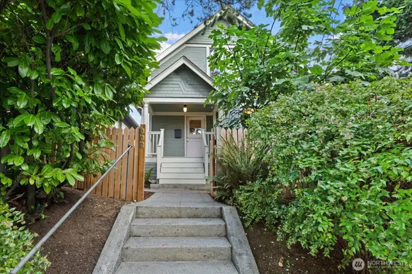 734 N 75th Street, Seattle, WA 98103