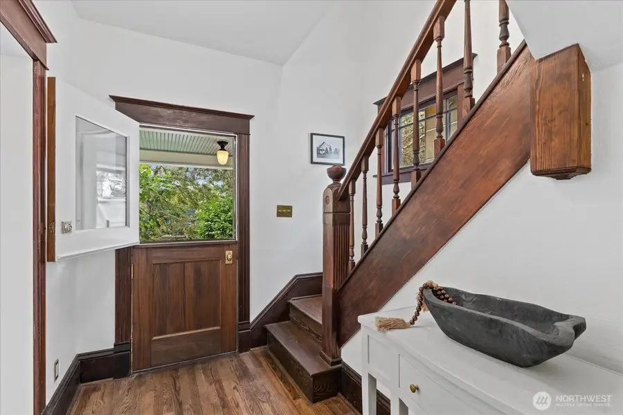 734 N 75th Street, Seattle, WA 98103 - #2