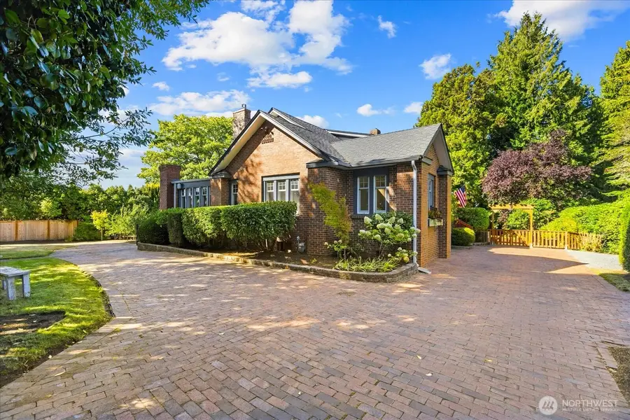 9819 Cherry Street, Edmonds, WA 98020 - #2