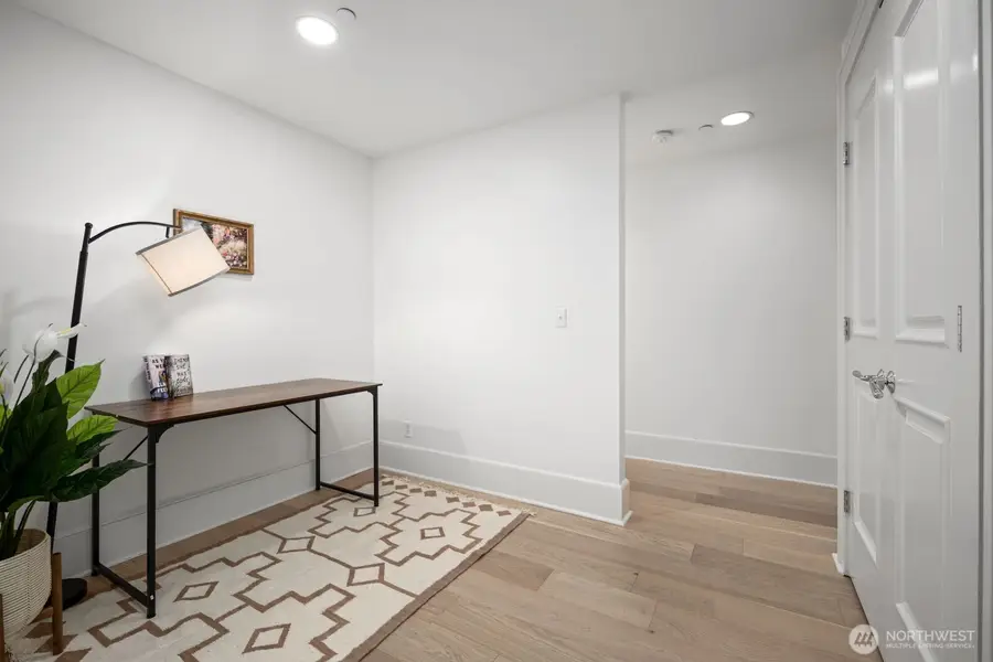 1 Ward Street #3, Seattle, WA 98109 - #2