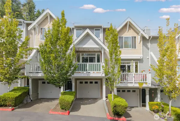 23120 SE Black Nugget Road #L4, Issaquah, WA 98029