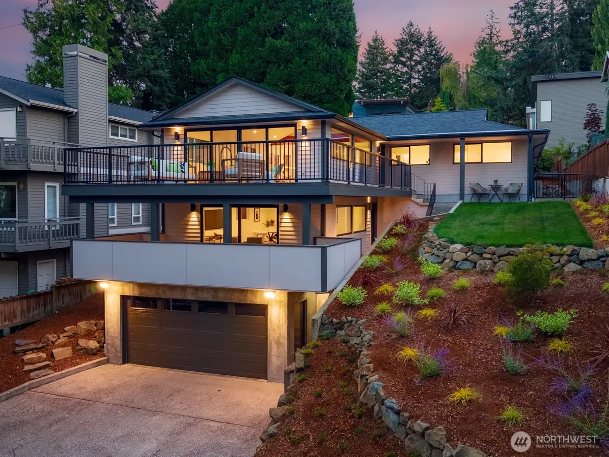 12069 Lakeside Place Ne, Seattle, WA 98125 - #1