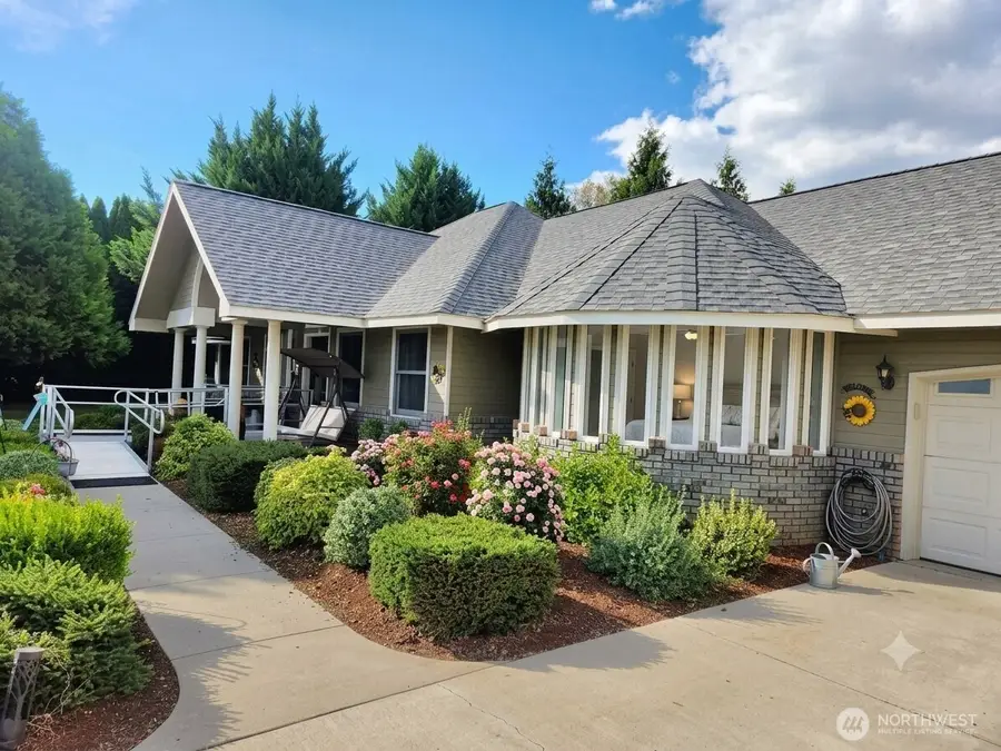 327 Lancaster Road, Selah, WA 98942 - #2