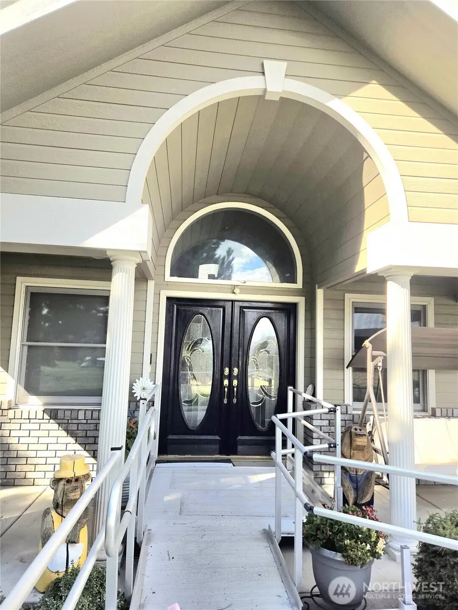 327 Lancaster Road, Selah, WA 98942 - #3