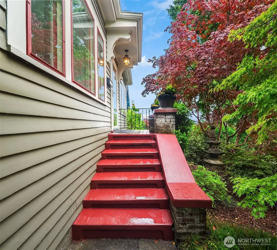 2609 Queen Anne Avenue N, Seattle, WA 98109 - #2