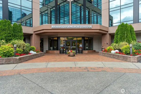 177 107th Avenue Ne #718, Bellevue, WA 98004
