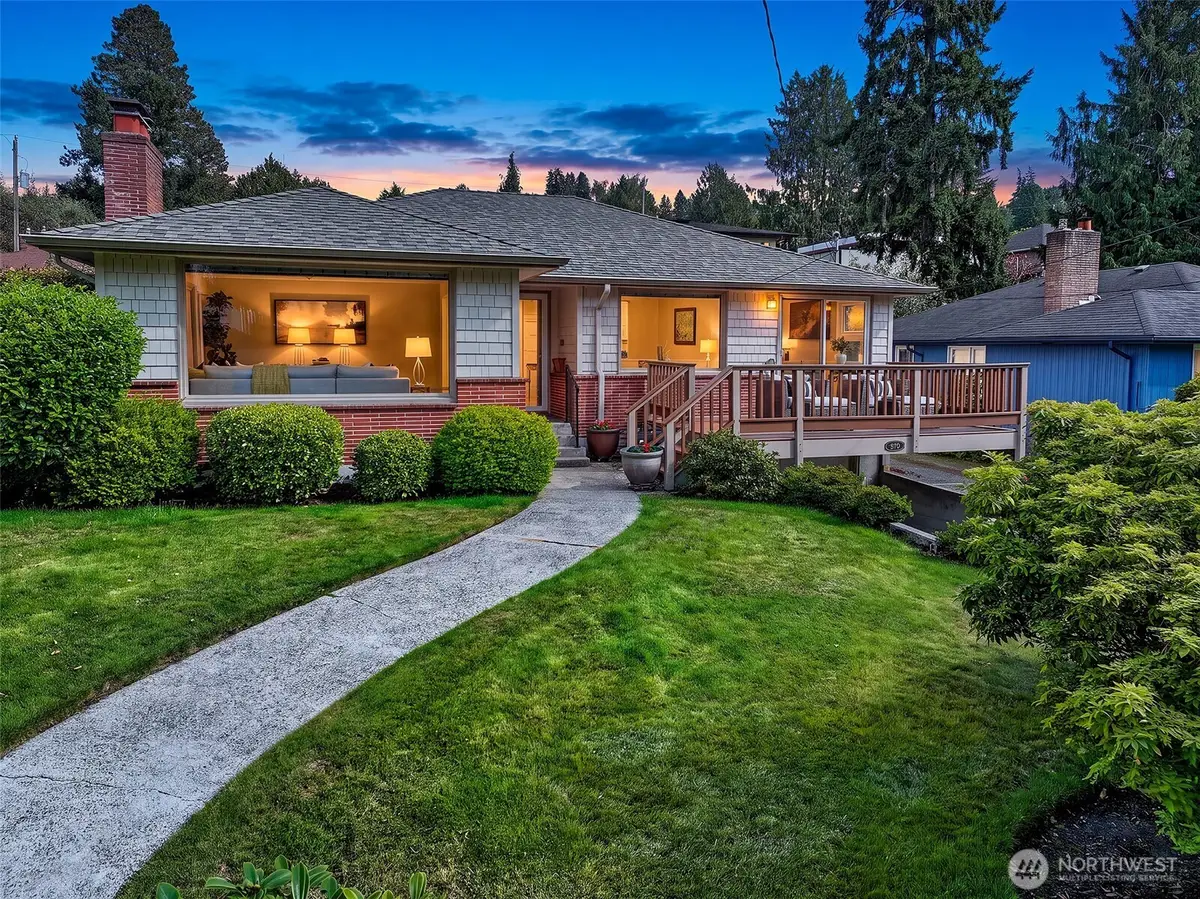 9240 Fauntleroy Way Sw, Seattle, WA 98136 - #1