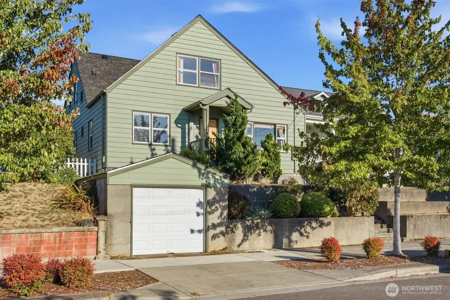 912 Pacific Avenue, Bremerton, WA 98337 - #2
