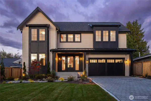 8040 Forest Drive Ne, Seattle, WA 98115