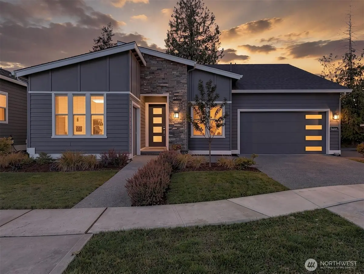 15402 174th Avenue Ct E, Bonney Lake, WA 98391 - #1