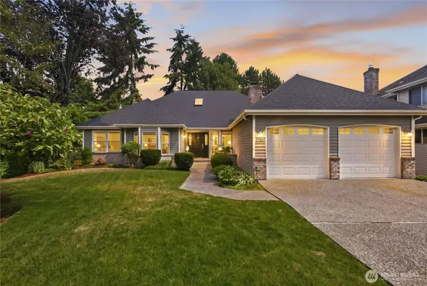 17102 NE 37th Place, Bellevue, WA 98008