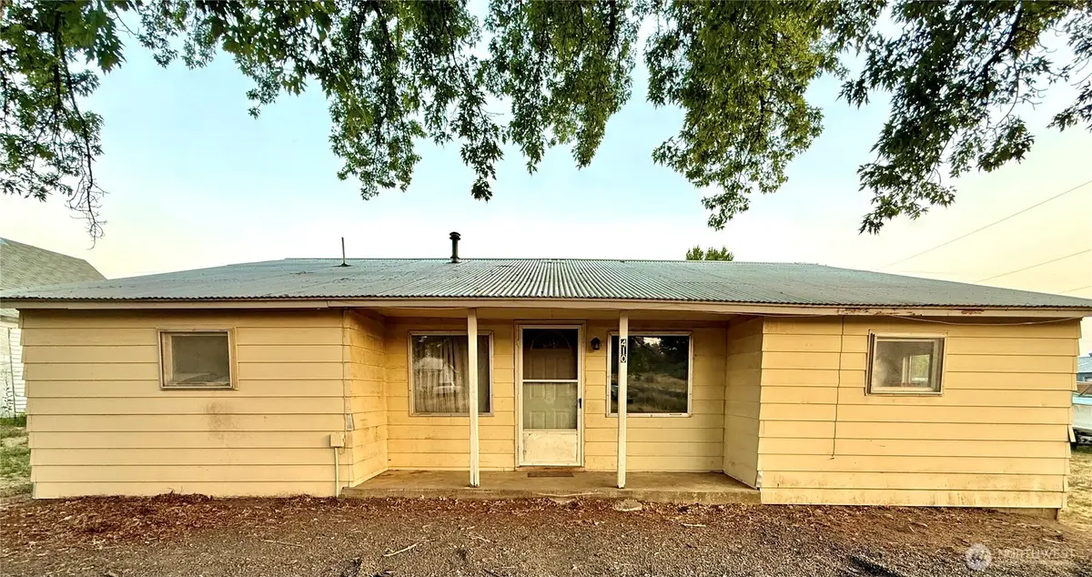 410 W Glover Street, Harrington, WA 99134 - #1