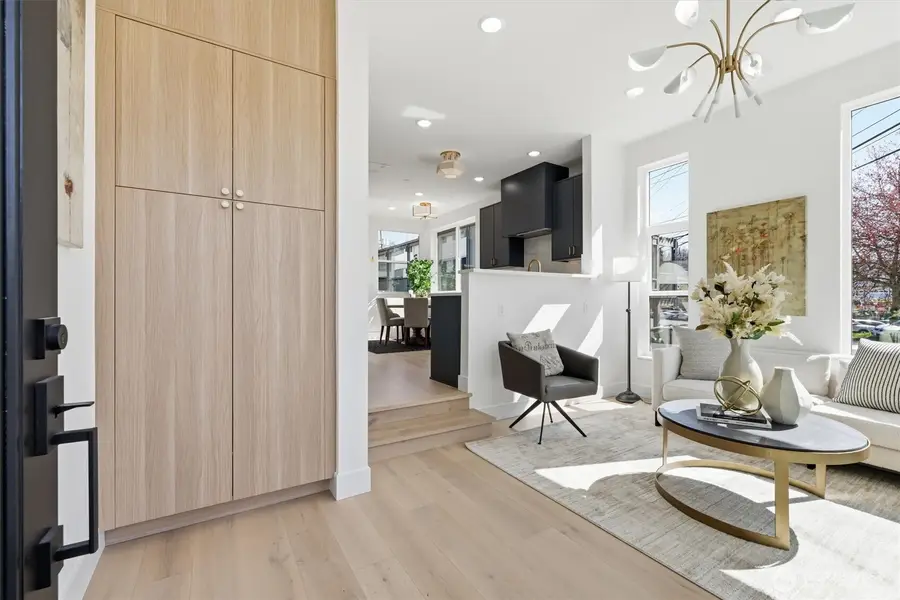 2010 Fairview Avenue E #A, Seattle, WA 98102 - #3