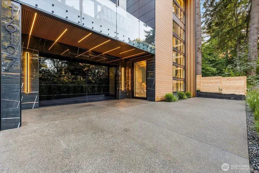 16127 SE 44th Way, Bellevue, WA 98006 - #2