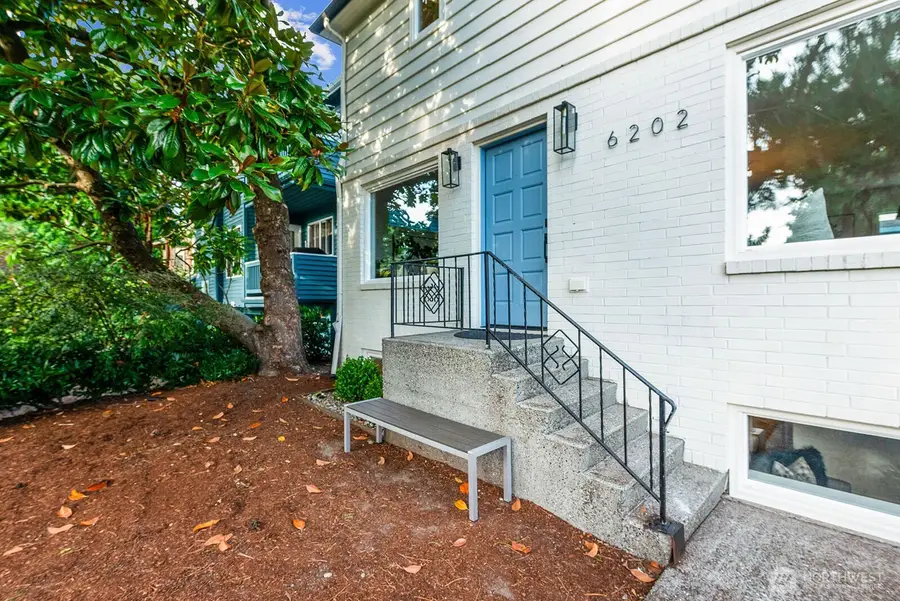 6202 Ravenna Avenue Ne, Seattle, WA 98115 - #2