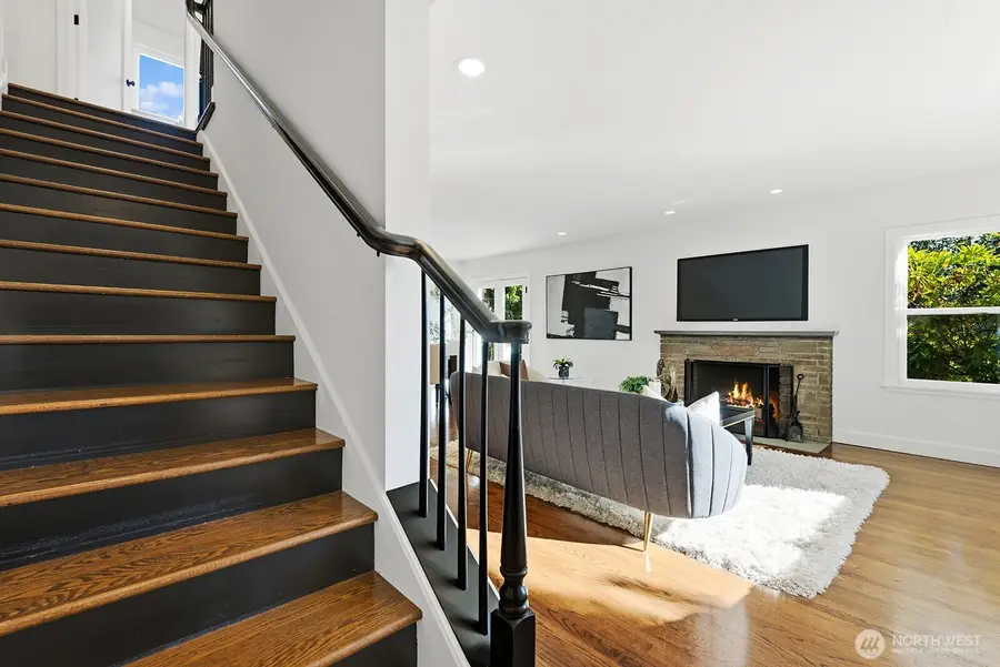6202 Ravenna Avenue Ne, Seattle, WA 98115 - #3