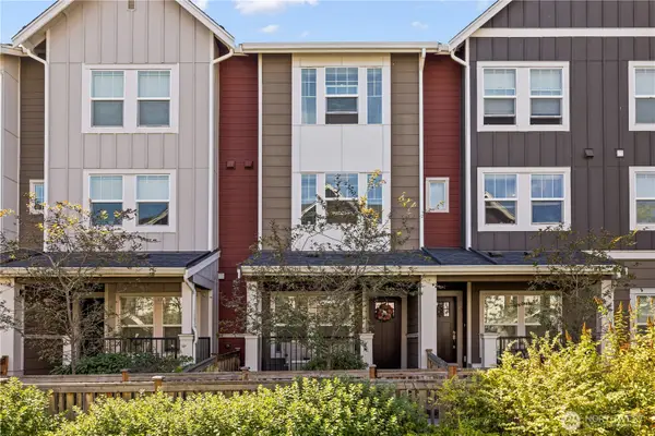 3430 SW Graham Street #903, Seattle, WA 98126
