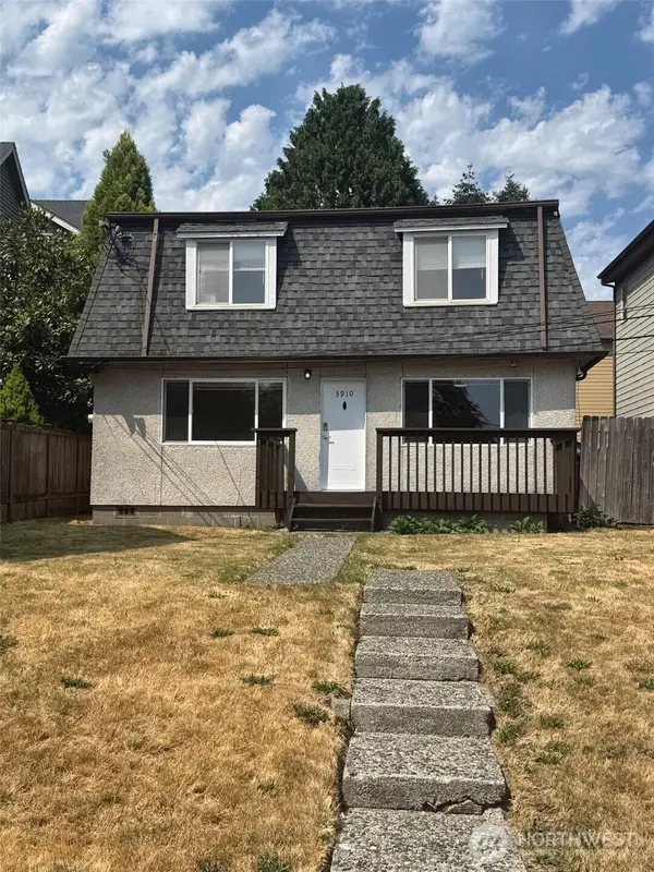 3910 NE 51st Street, Seattle, WA 98105
