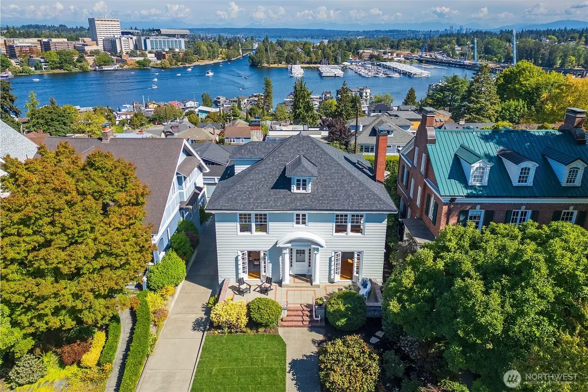 2822 10th Avenue E, Seattle, WA 98102 - #1