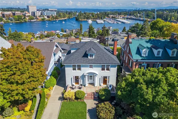 2822 10th Avenue E, Seattle, WA 98102