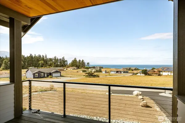 664 Hacienda Drive, Coupeville, WA 98239